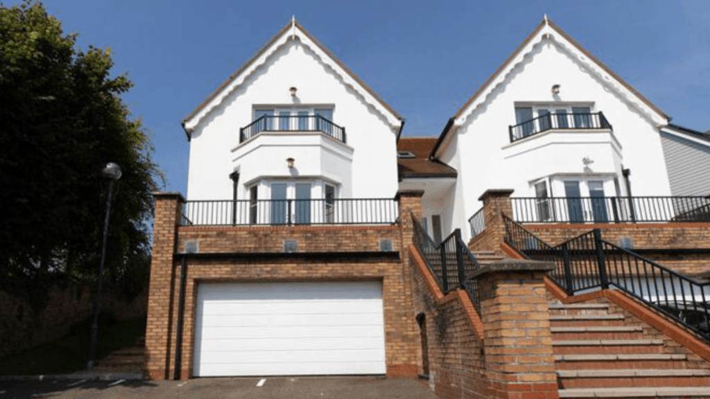 Seashells Luxury Apartment