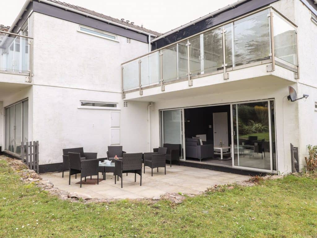 15 Coedrath Park